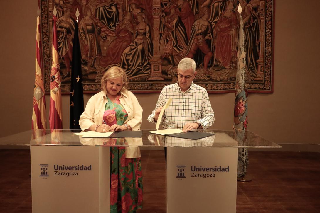 Momento de la firma del convenio