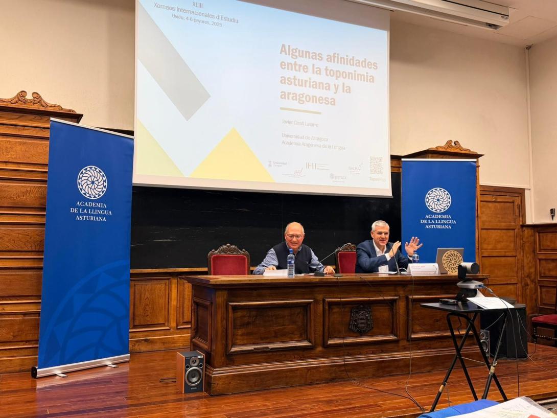 Javier Giralt a les Xornaes Internacionales d'Estudiu